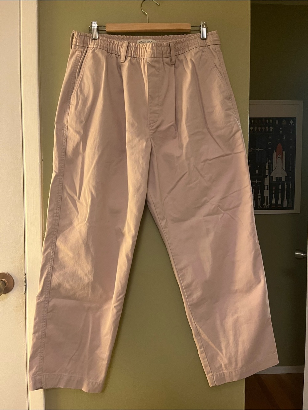Banana Republic Men's Chinos in Pale Pink